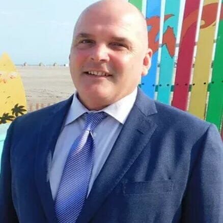 Steve Headshot 2023